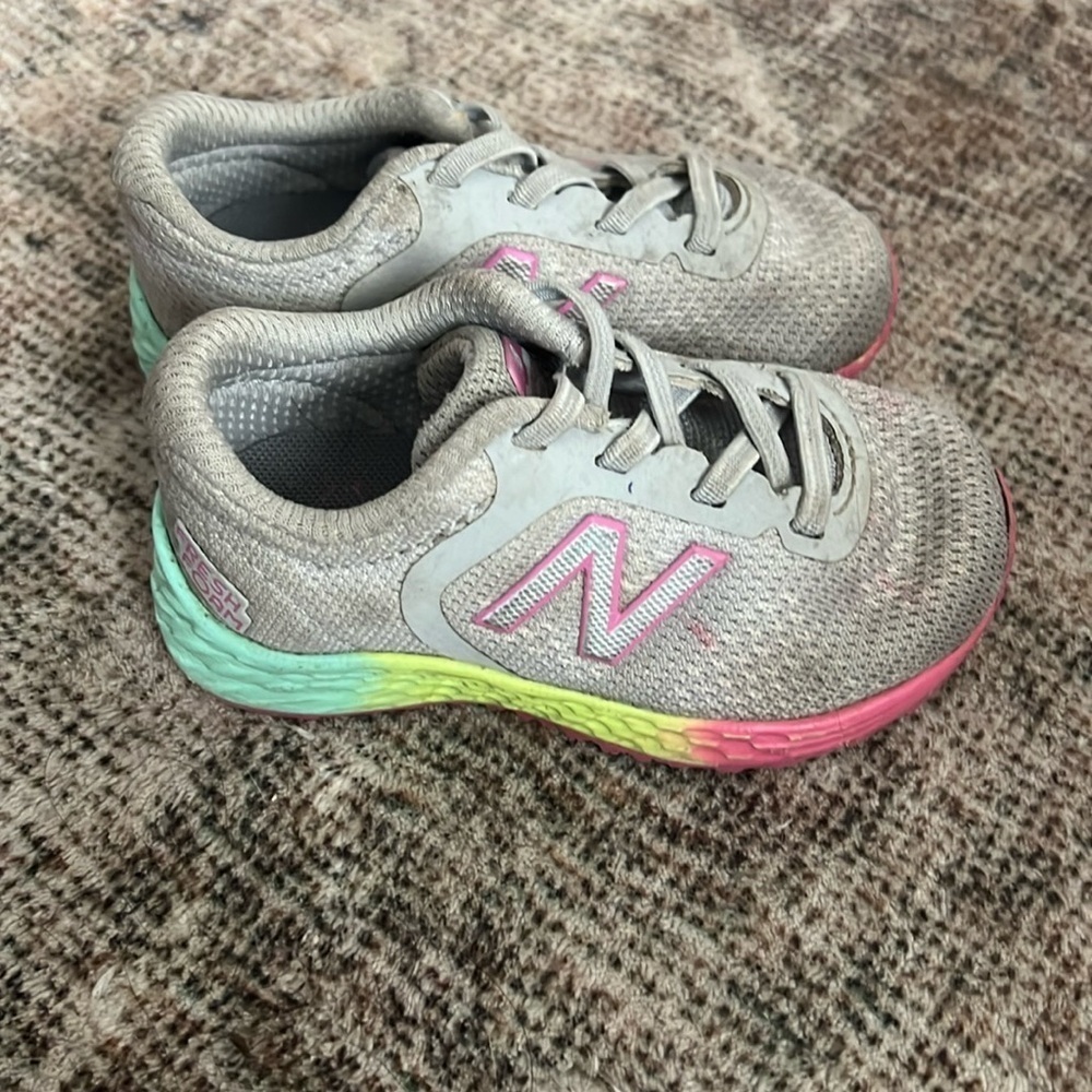 Toddler girl New Balance shoes 5.5 wide - Picture 2 of 4